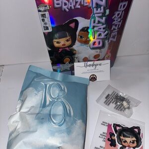 Bratz Bratziez Iconz Kool Kat Jade Plush Keychain Blind Box